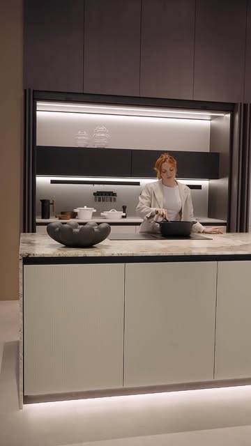 Najlepšie príbehy sa píšu v kuchyni. 🧑🏼‍🍳

Spoločné varenie, pohár dobrého...